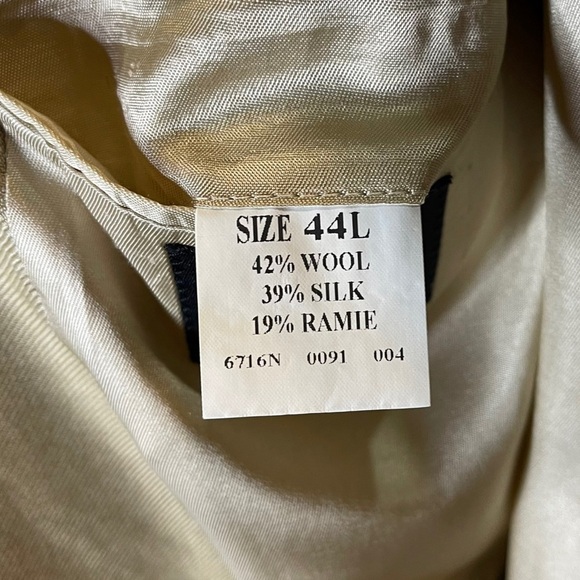 Jos. A. Bank Men’s Wool/Silk/Ramie Blend Beige Blazer - Size 44L - Picture 10 of 11